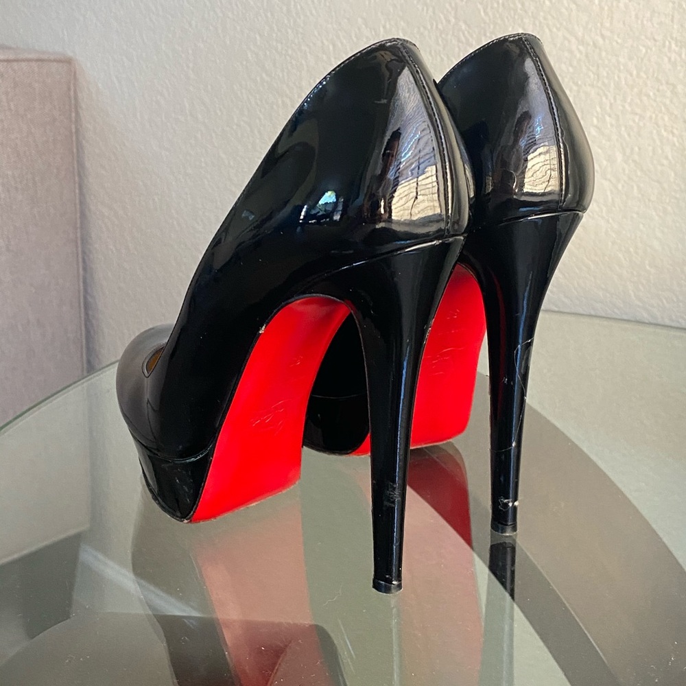 Authentic Louboutin pumps